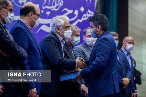 رییس دانشگاه آزاد: باید در دانشگاه فناوری های پشتیبان ورزش را خلق نماییم