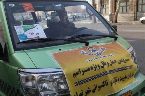 سرویس رسانی رایگان ۱۰۰ ون تاکسی در ۵ محور منتهی به مسیرهای راهپیمایی در تهران