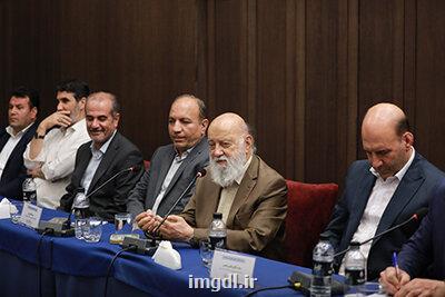 فعالیت دلالان زمین در دامن زدن به گسترش سکونتگاه های غیررسمی